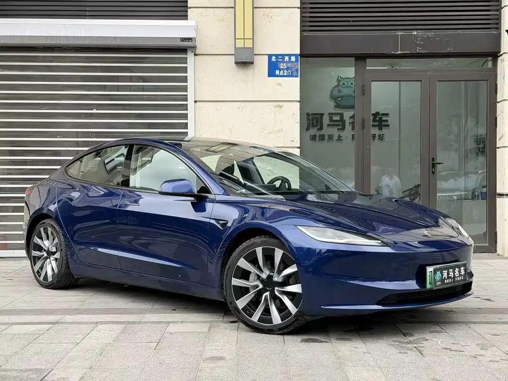 Tesla Model 3 2025 — фото 3