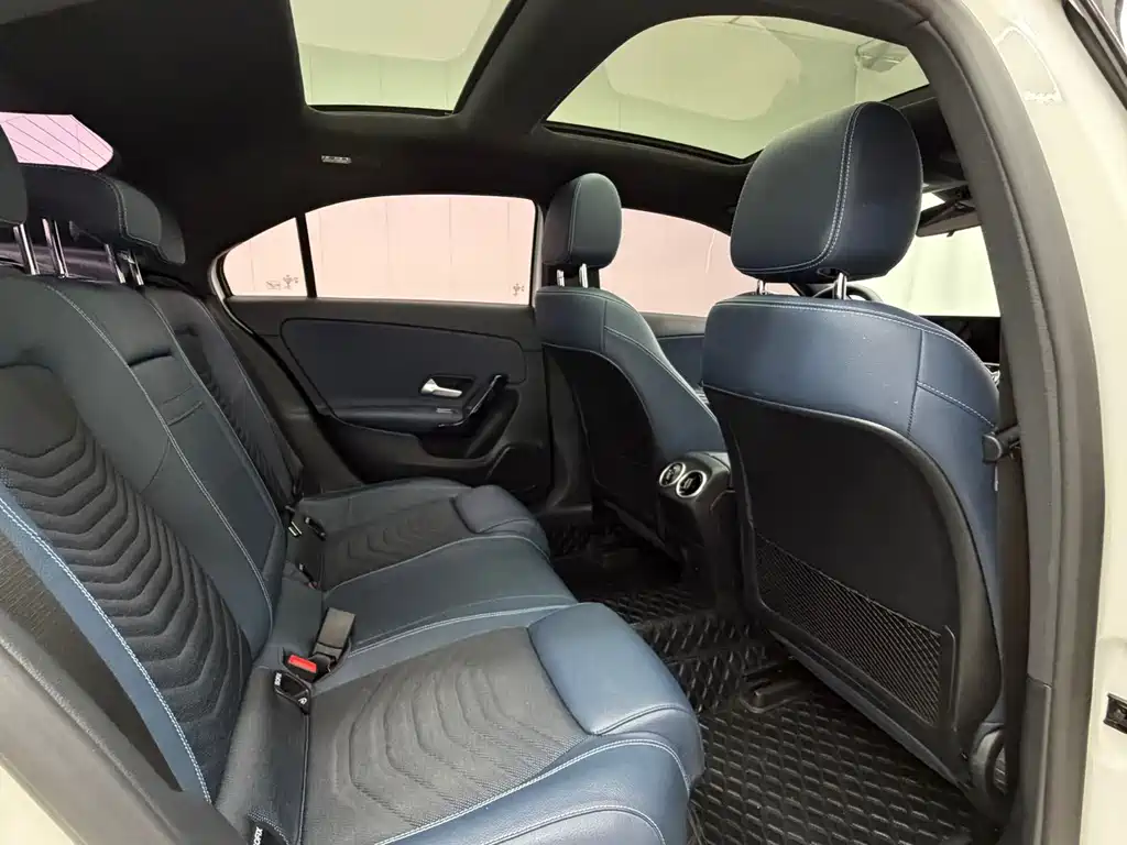 Mercedes-Benz A-Class 2022 — фото 19