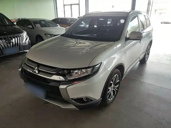 Mitsubishi Outlander 2018