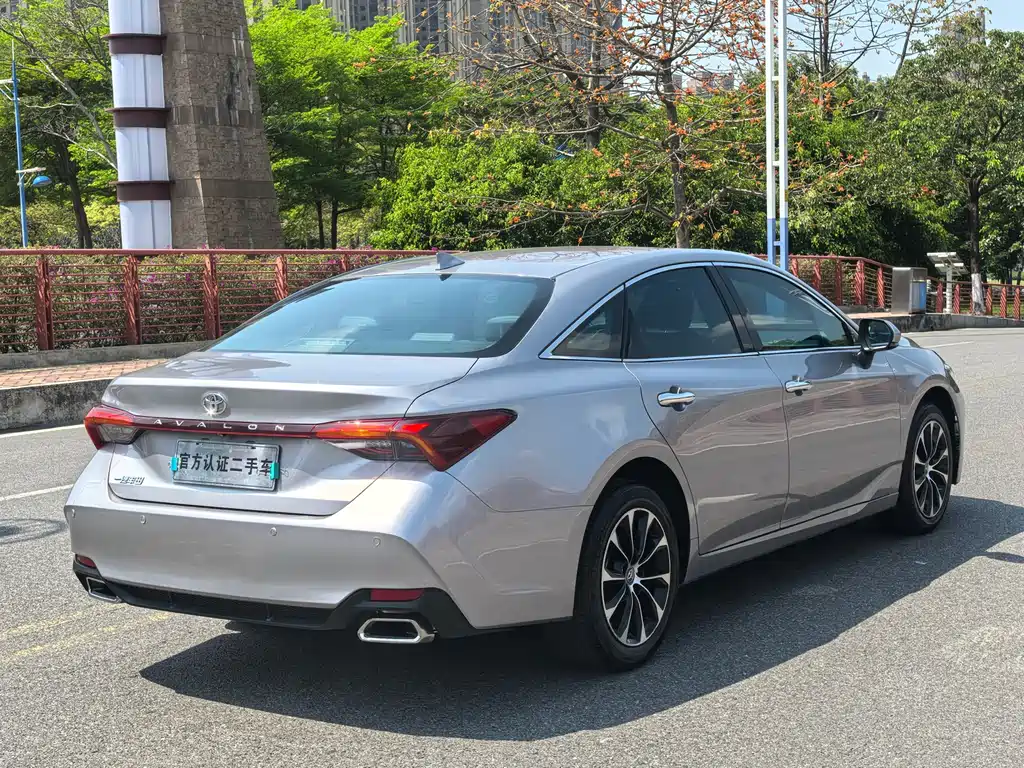 Toyota Avalon 2022 — фото 10