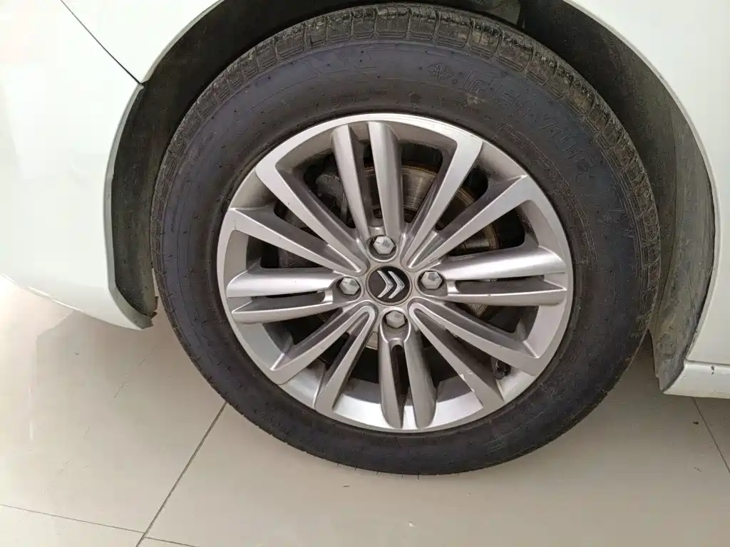 Citroën C4L 2016 — фото 23