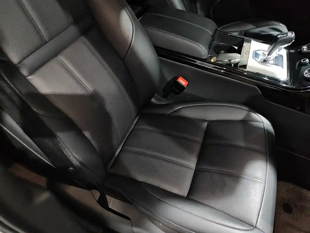 Land Rover Evoque 2021 — фото 25