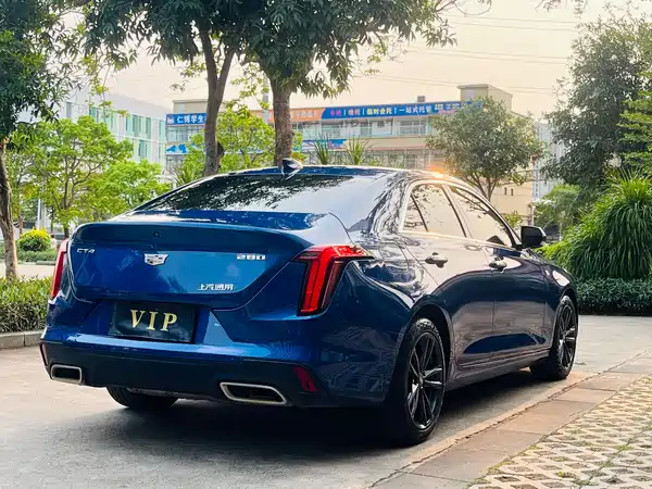 Cadillac CT4 2022