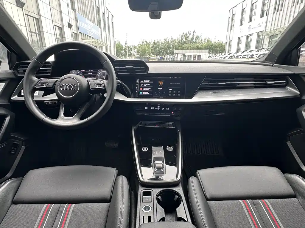 Audi A3 2022 — фото 9