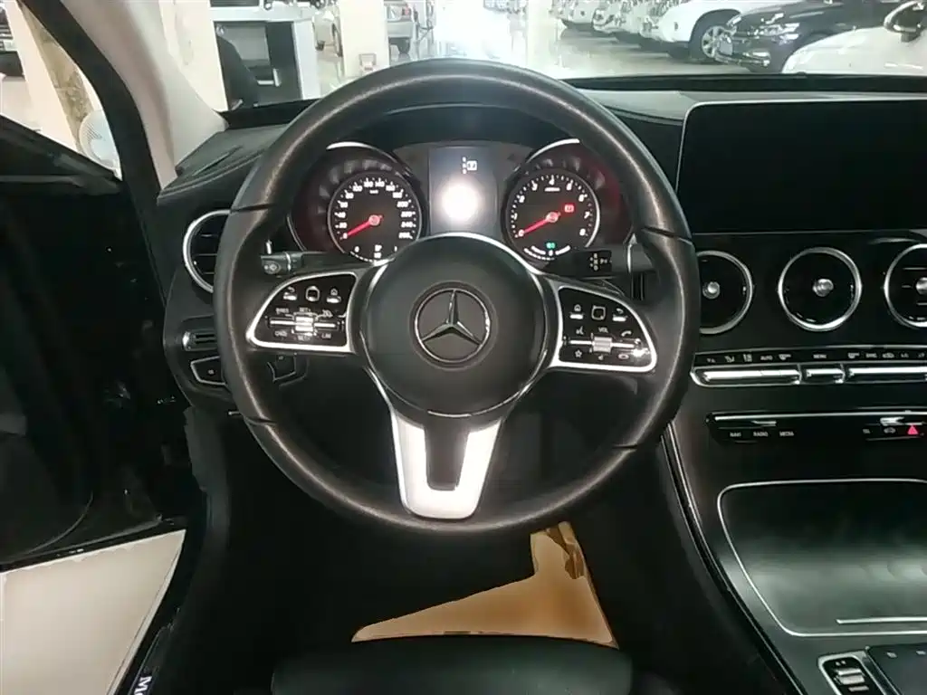 Mercedes-Benz C-Class 2019 — фото 11
