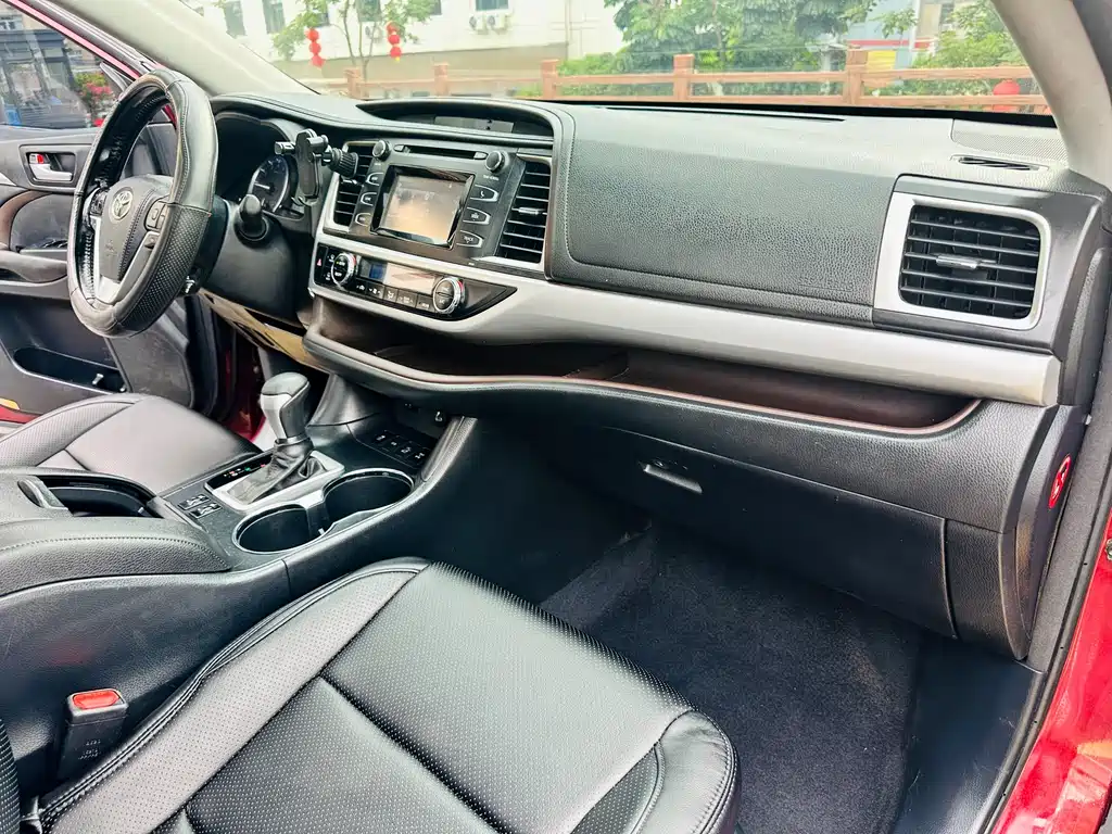 Toyota Highlander 2016 — фото 15