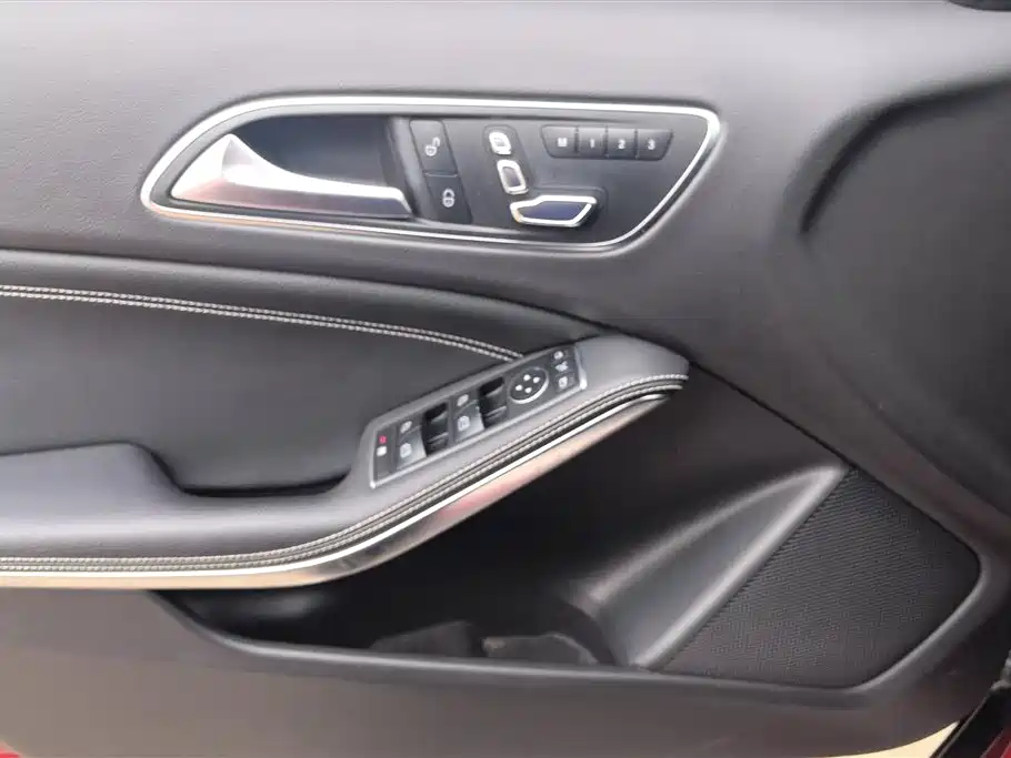 Mercedes-Benz GLA 2018 — фото 7