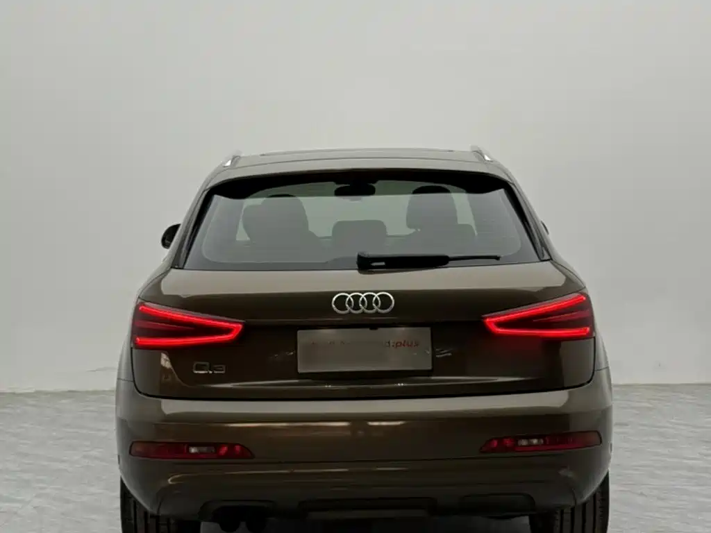 Audi Q3 2015 — фото 10