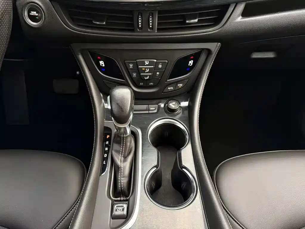 Buick Envision Plus 2017 — фото 12
