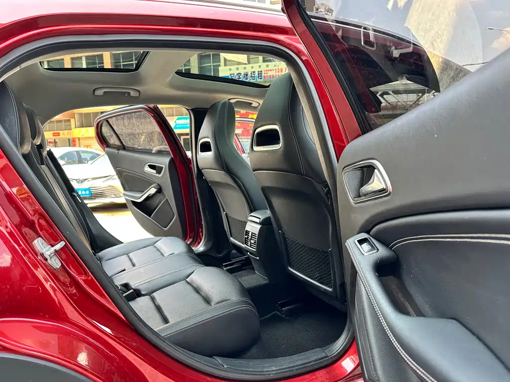 Mercedes-Benz GLA 2018 — фото 10