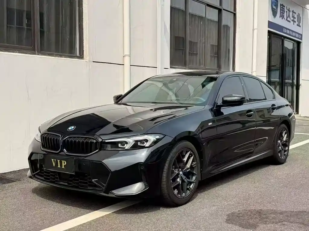BMW 3 Series 2025 — фото 1