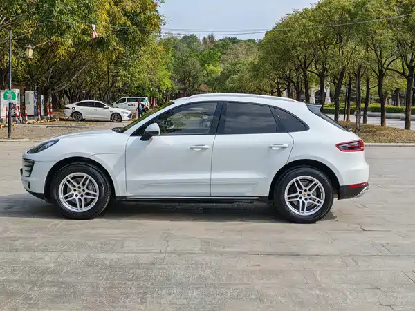 Porsche Macan 2016