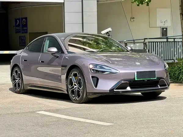 Xiaomi SU7 2025