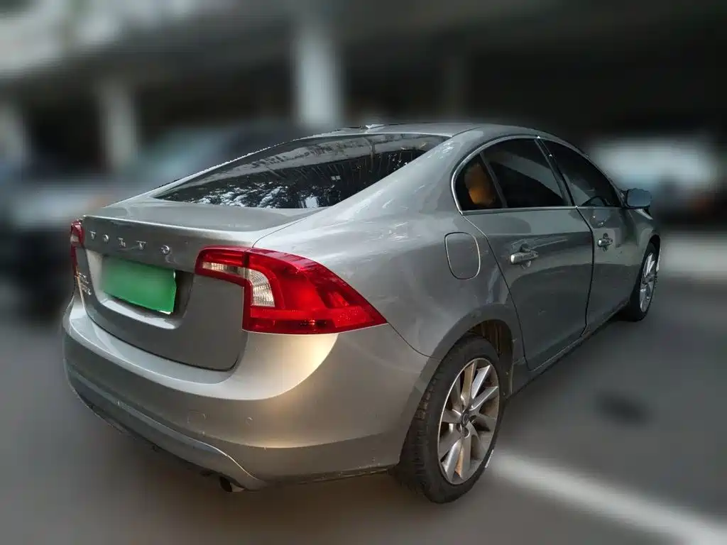 Volvo S60 2015 — фото 6