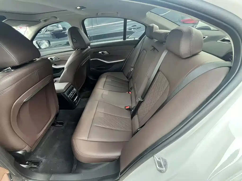 BMW 3 Series 2024