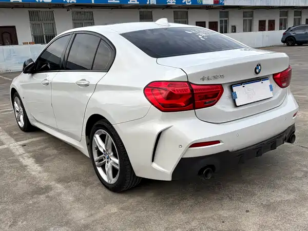 BMW 1 Series 2021