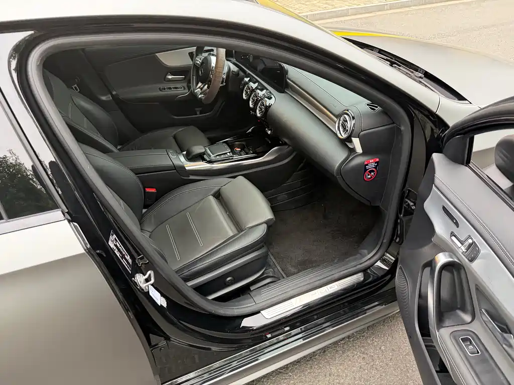 Mercedes-Benz A-Class AMG 2022 — фото 8