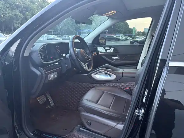 Mercedes-Benz GLS 2024