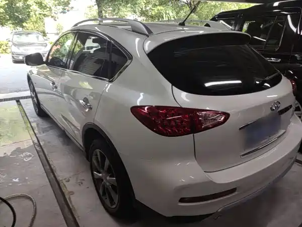 Infiniti QX50 2016