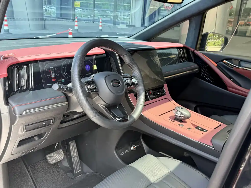GAC Motor Trumpchi M8 2025 — фото 11