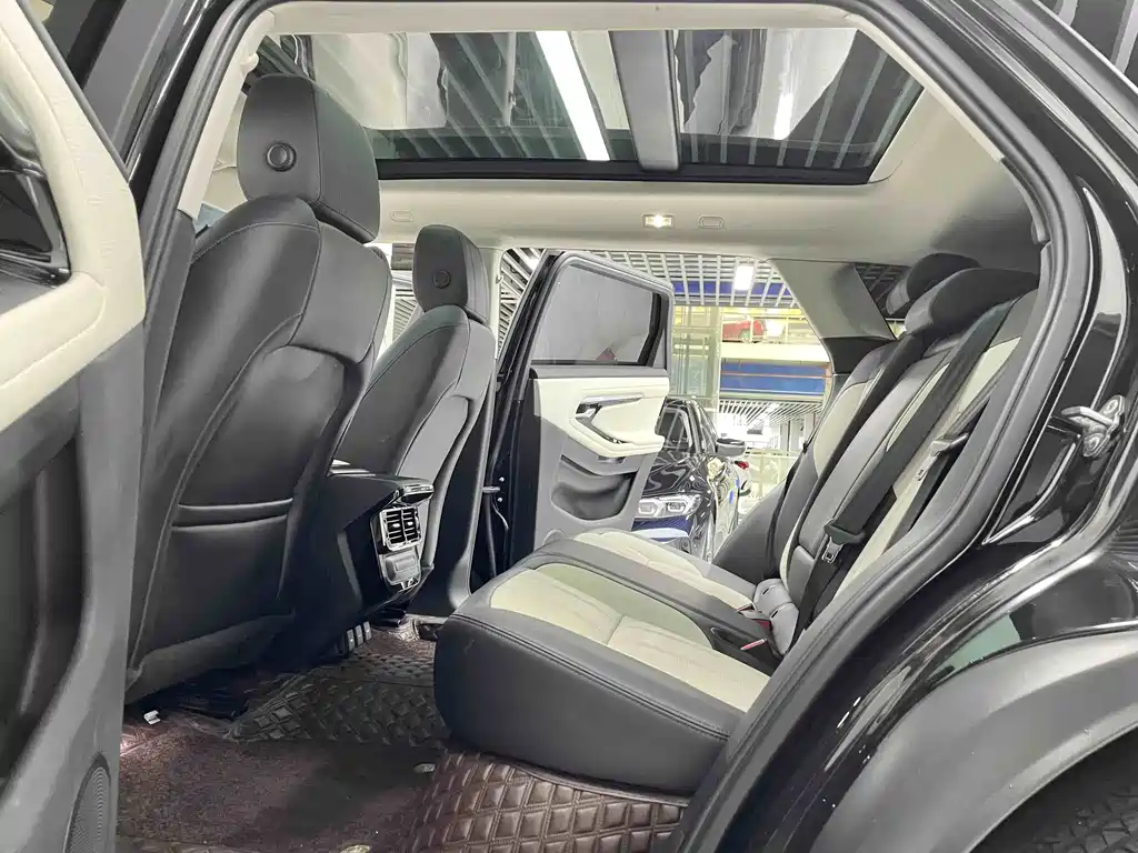 Land Rover Range Rover Evoque 2022 — фото 7