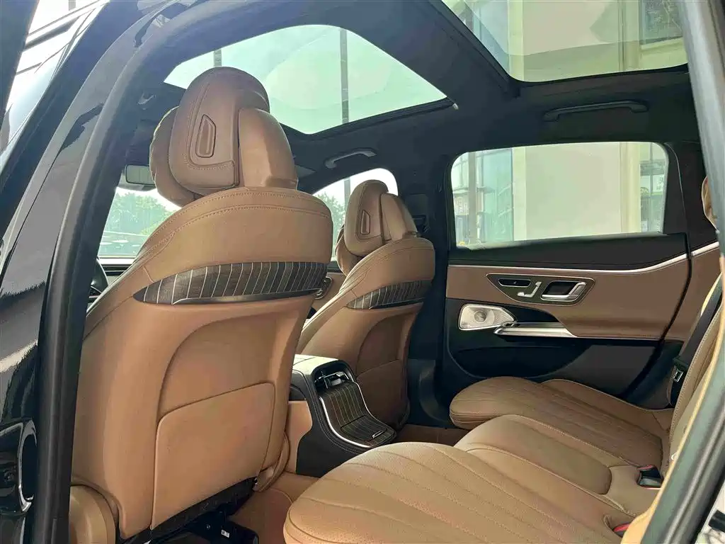 Mercedes-Benz E-Class 2025 — фото 26