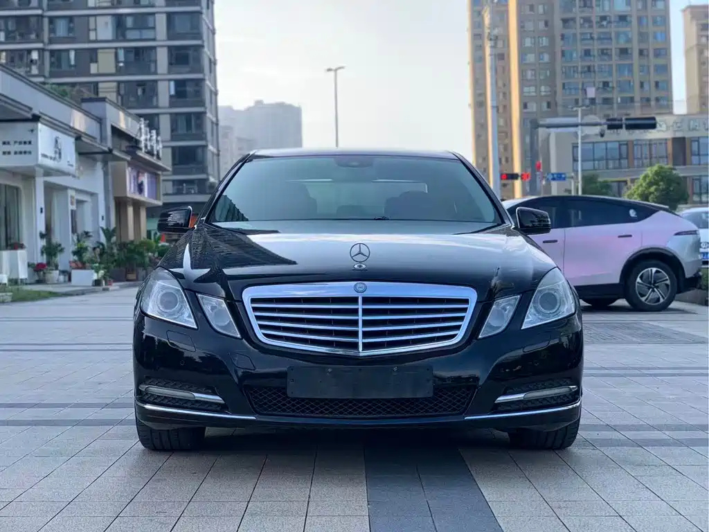 Mercedes-Benz E-Class 2012