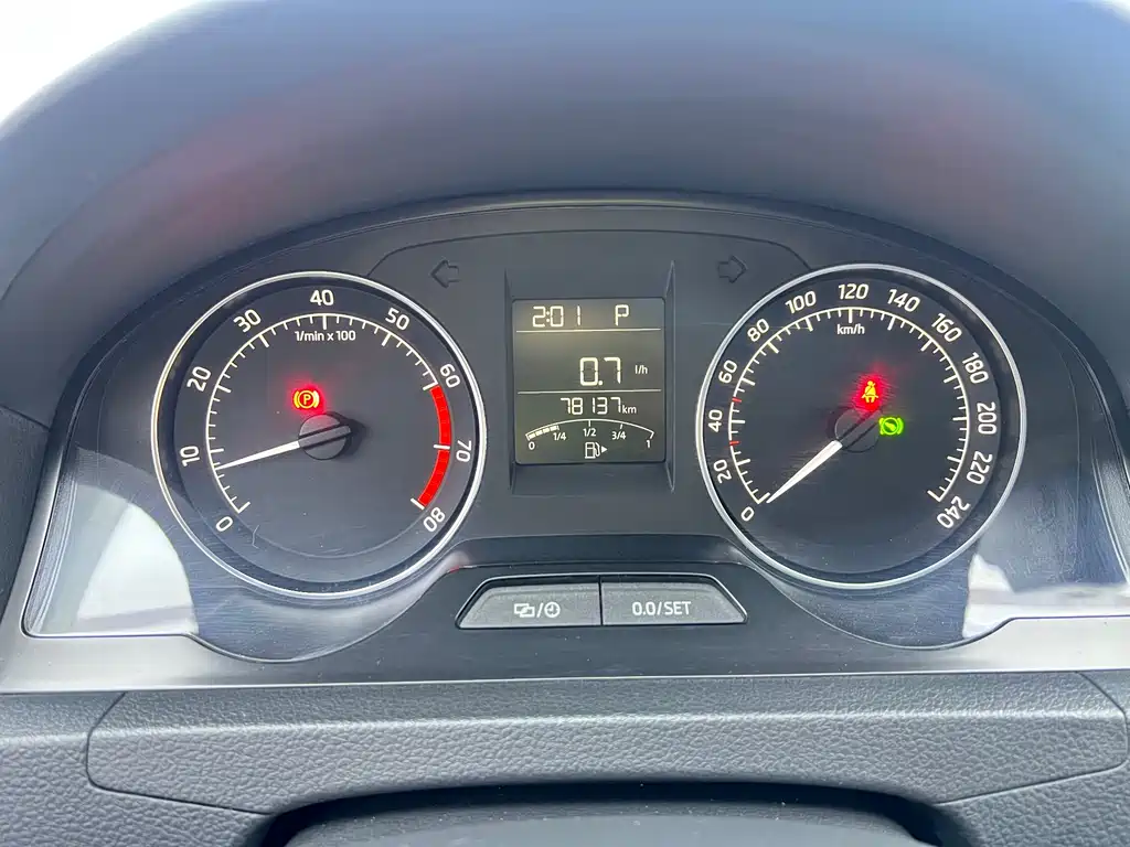 Skoda Rapid Spaceback 2016 — фото 14