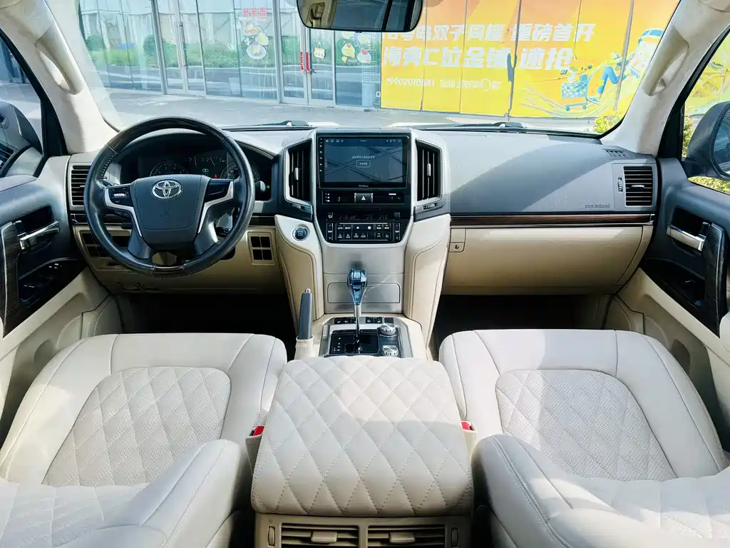 Toyota Land Cruiser 2020 — фото 8