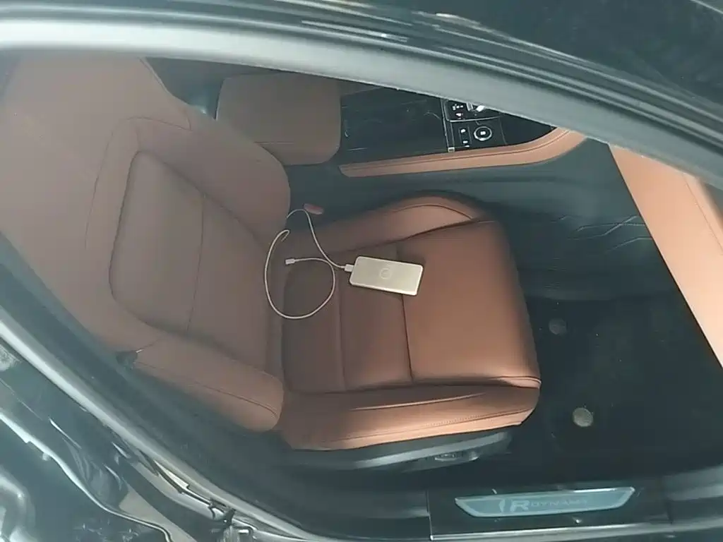 Jaguar XFL 2023 — фото 25