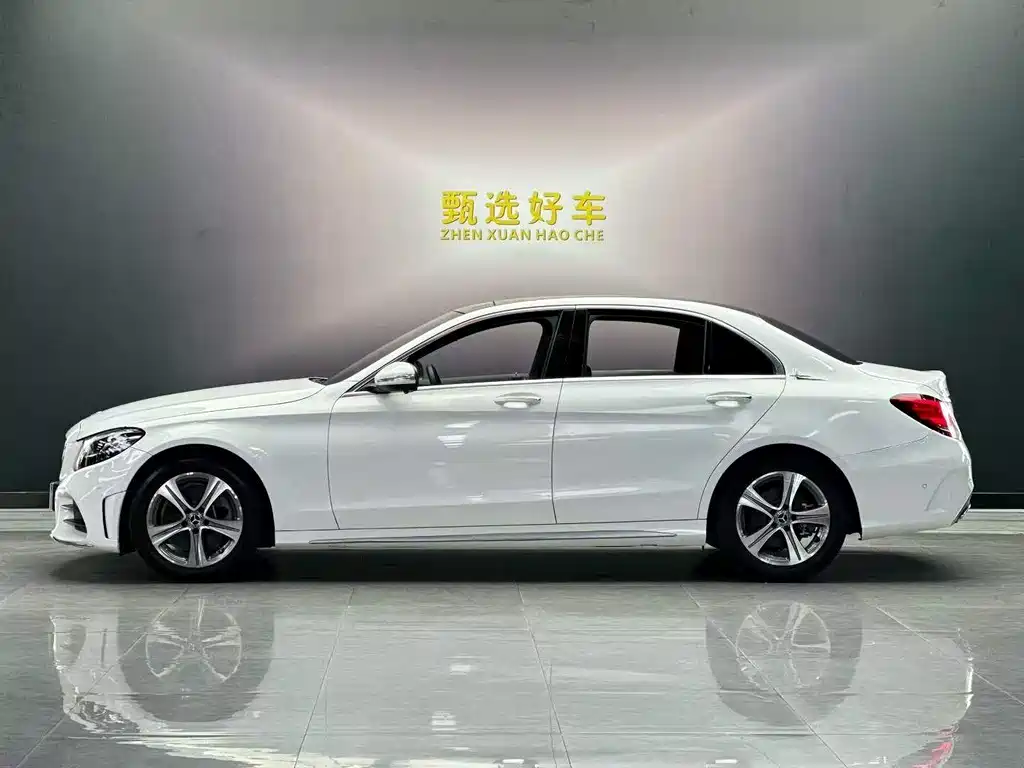 Mercedes-Benz C-Class 2019 — фото 8