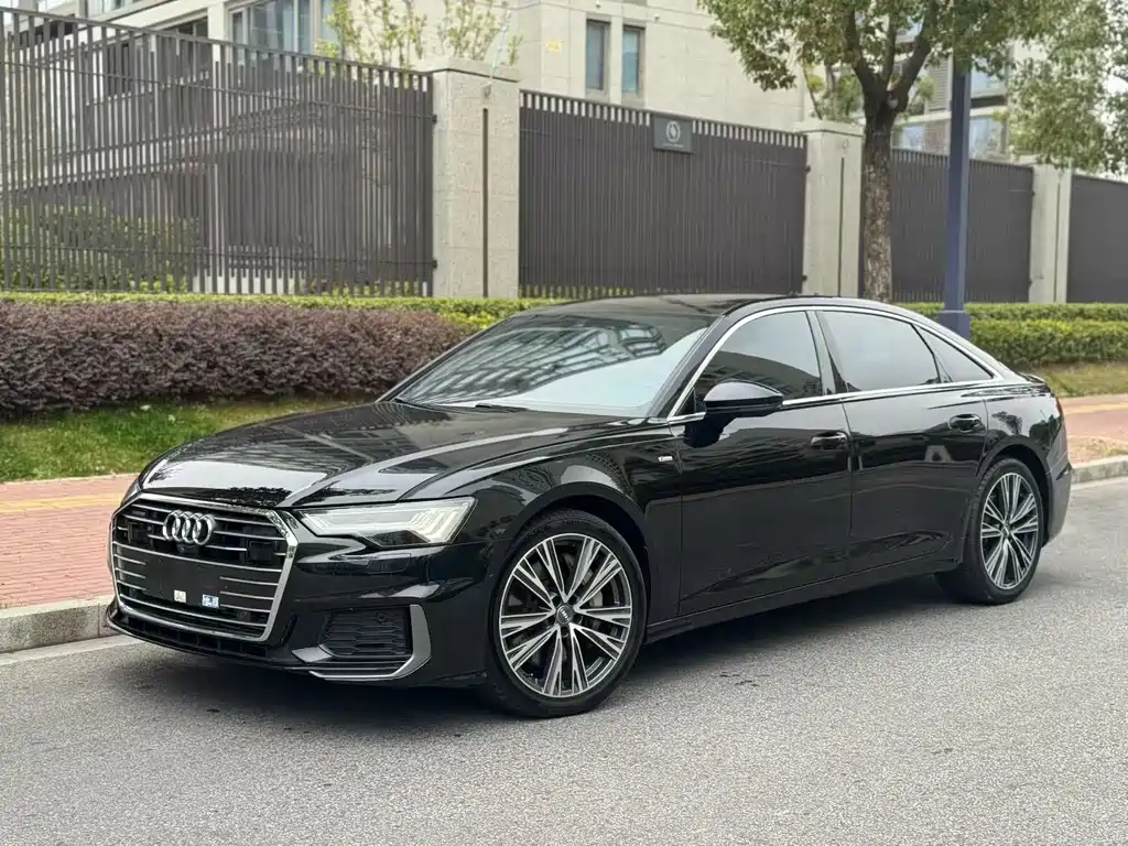 Audi A6L 2021 — фото 1