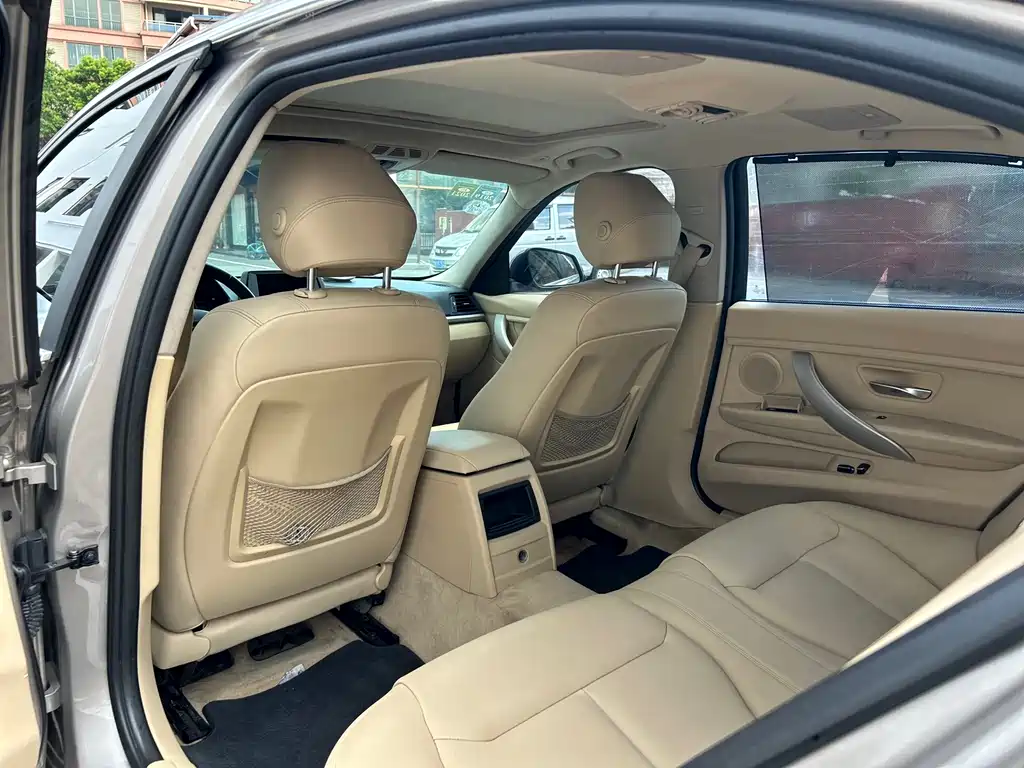 BMW 3 Series 2015 — фото 14