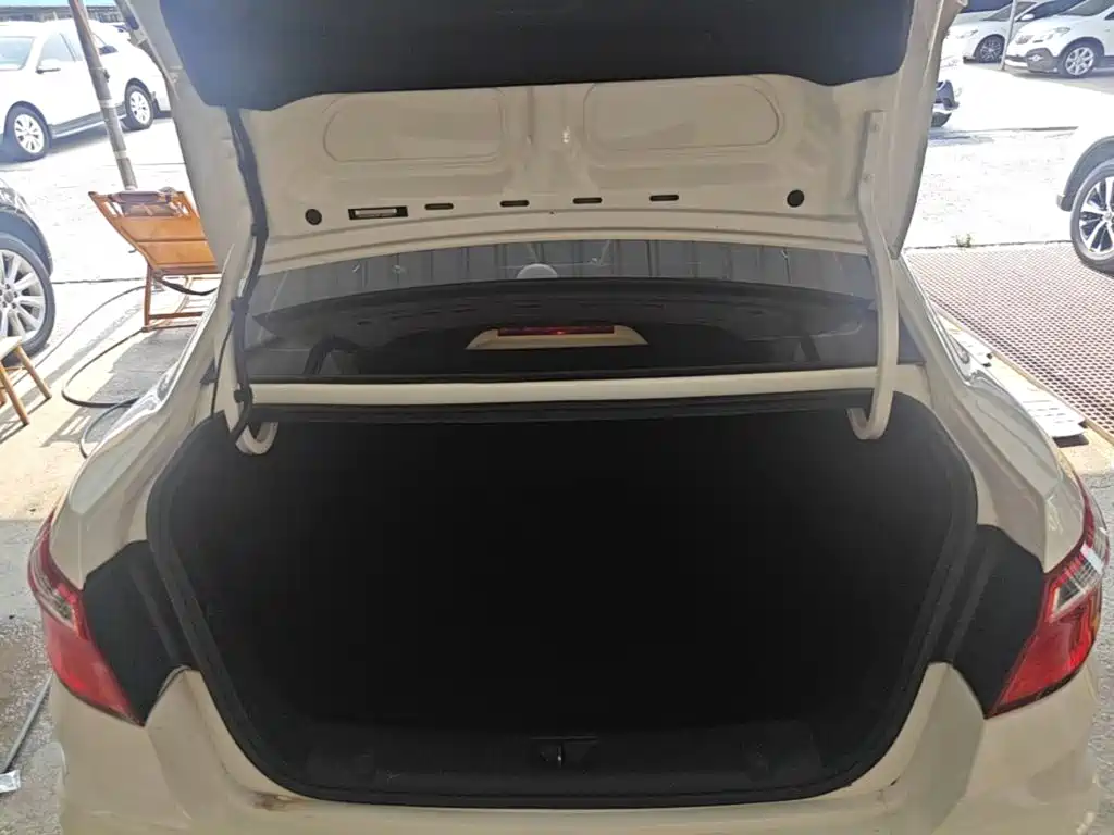 Changan Eado 2015 — фото 19
