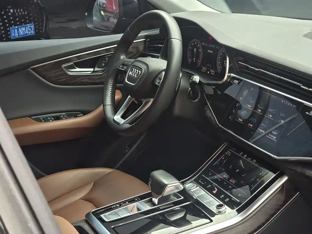 Audi Q8 2020 — фото 13