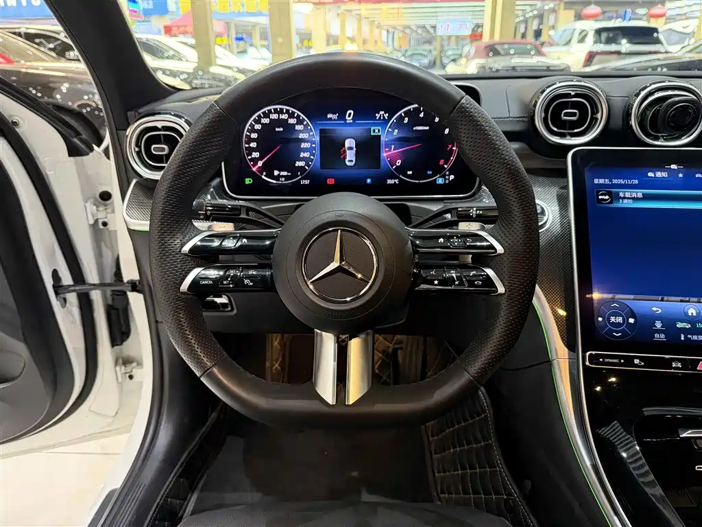Mercedes-Benz C-Class 2024 — фото 14