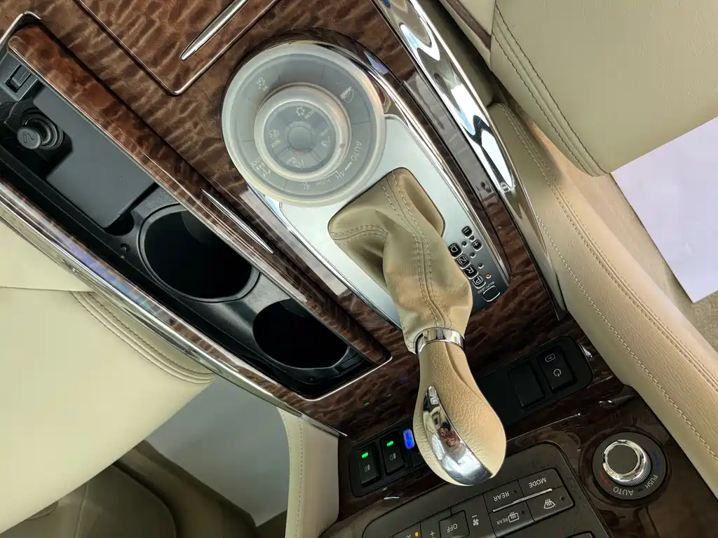 Nissan Patrol 2019 — фото 13