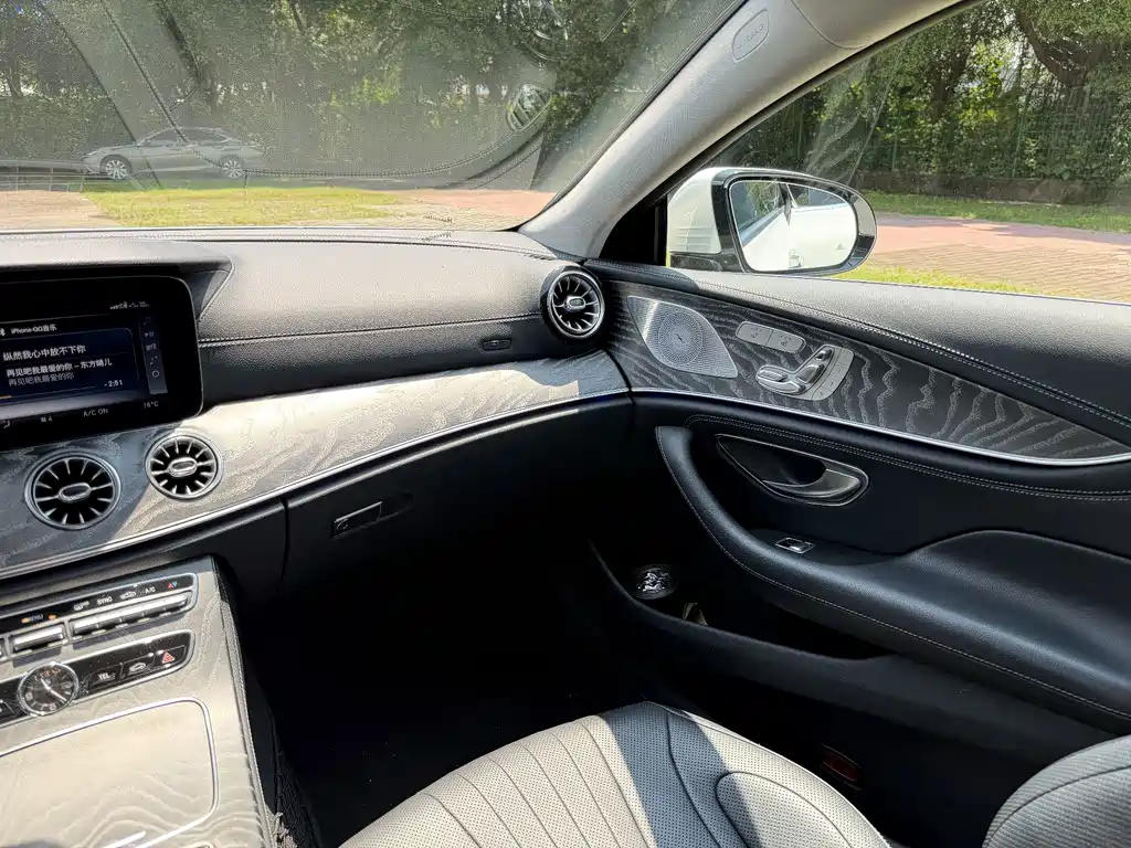 Mercedes-Benz CLS 2018 — фото 12