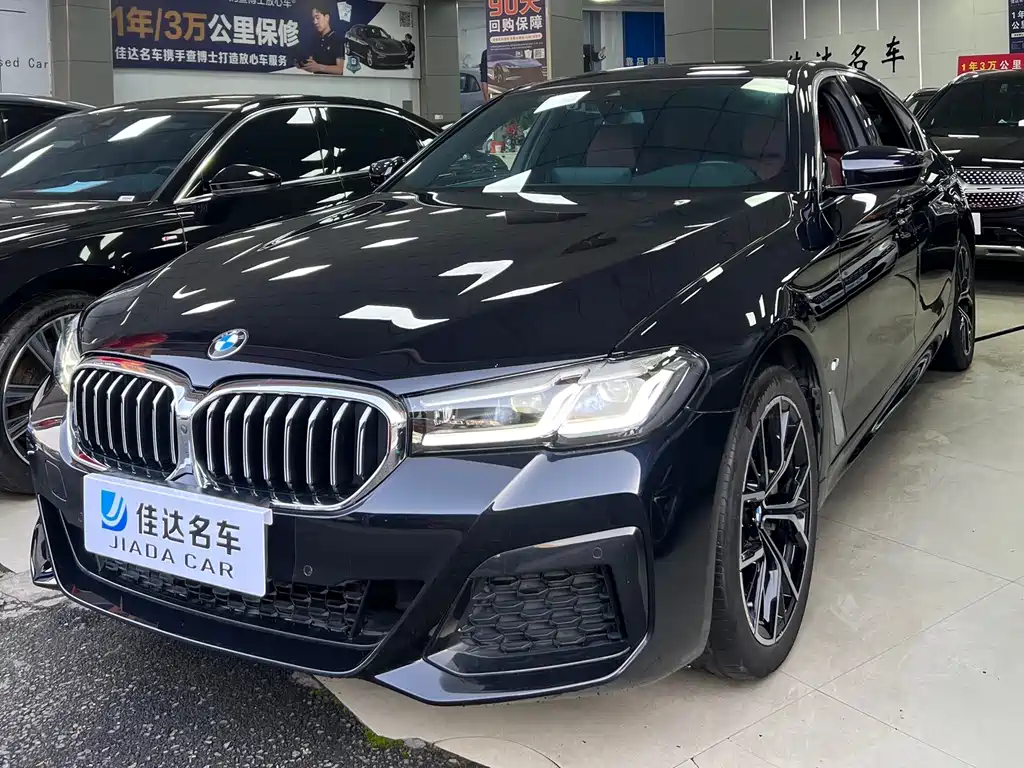 BMW 5 Series 2023 — фото 1