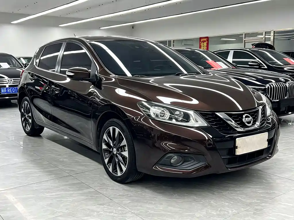 Nissan Tiida 2017 — фото 3