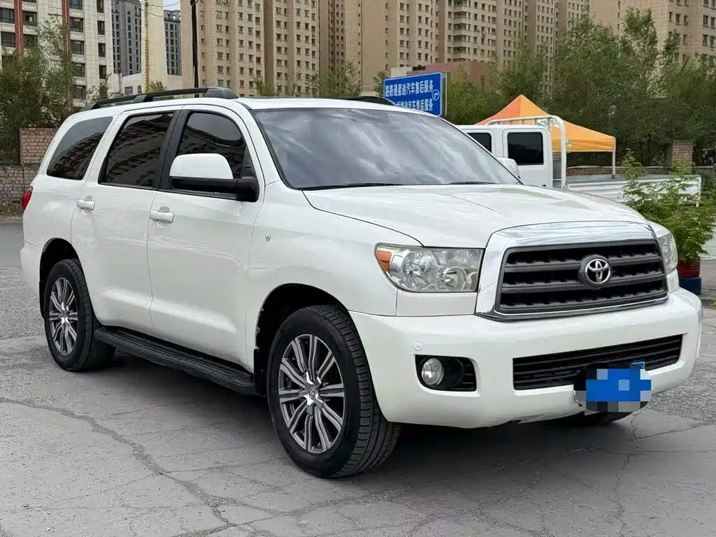 Toyota Sequoia 2017 — фото 3