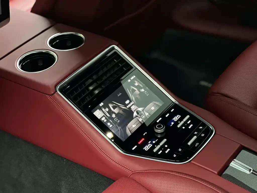 Porsche Panamera 2017 — фото 11