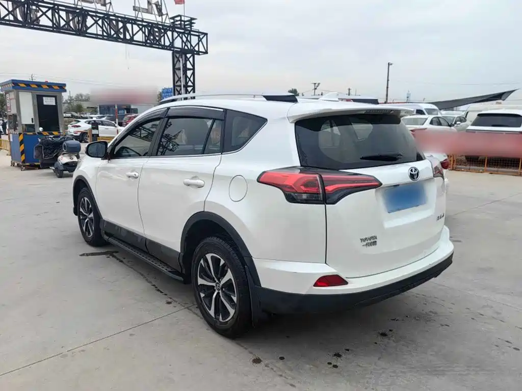 Toyota RAV4 2018