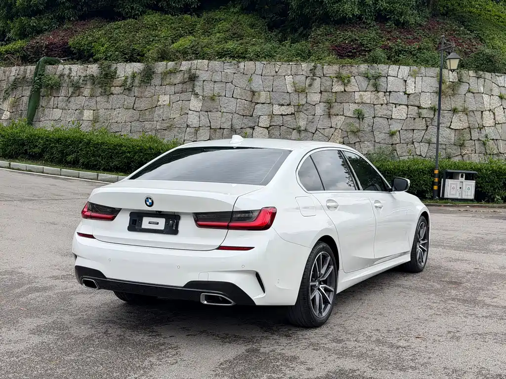 BMW 3 Series 2020