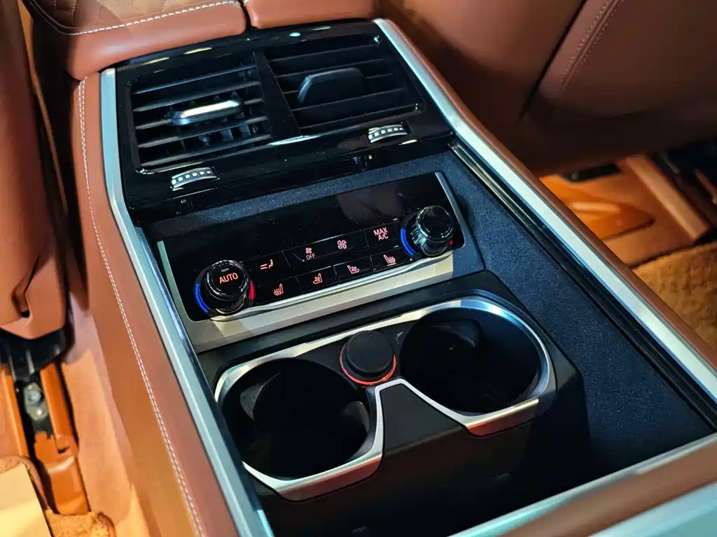 BMW 7 Series 2023 — фото 14