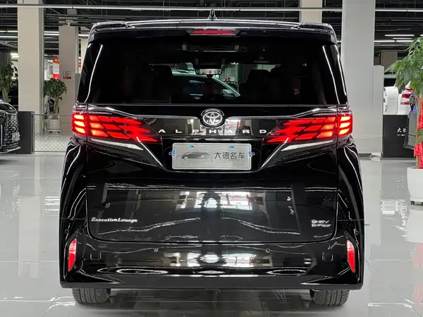 Toyota Alphard 2024