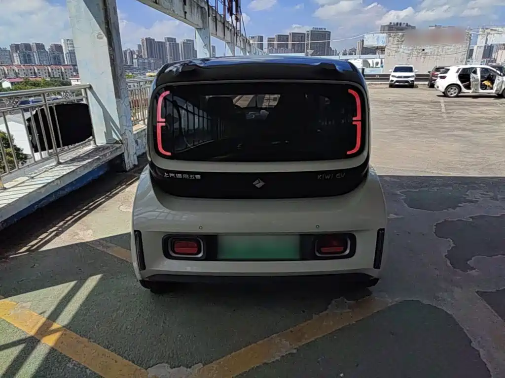 Baojun Kiwi EV 2022 — фото 6