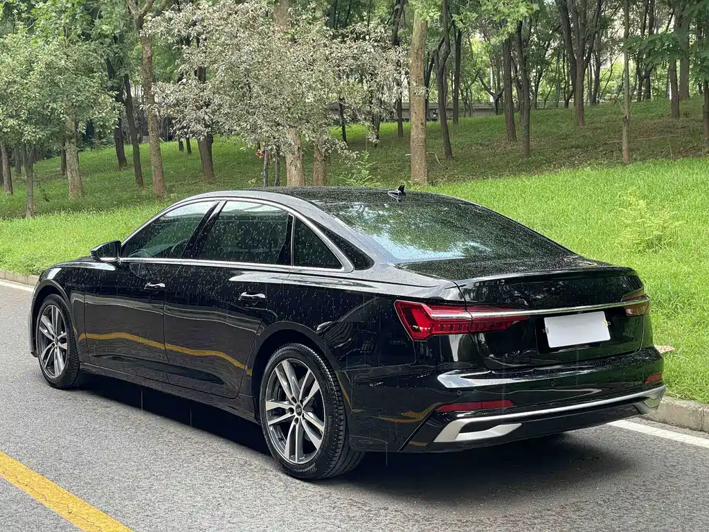 Audi A6L 2023