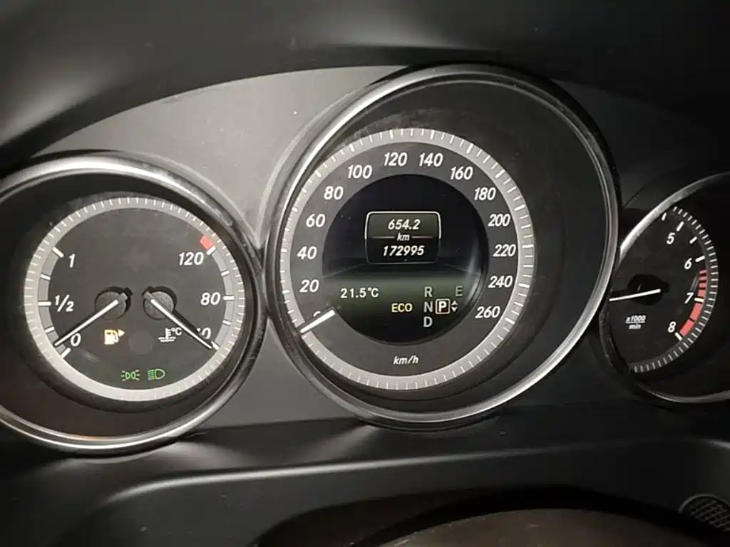 Mercedes-Benz E-Class 2015 — фото 19