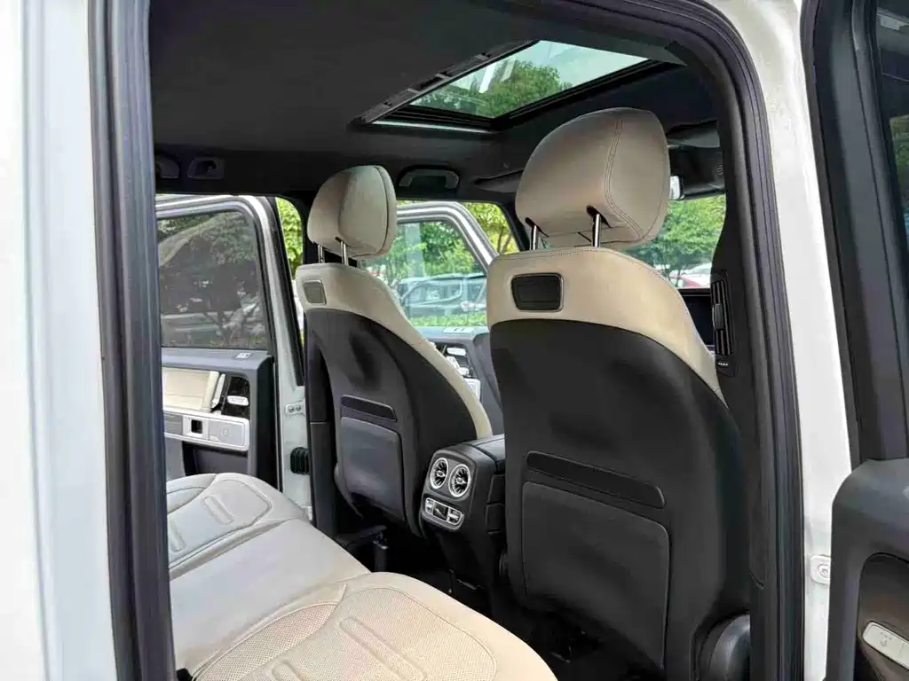 Mercedes-Benz G-Class 2023 — фото 11